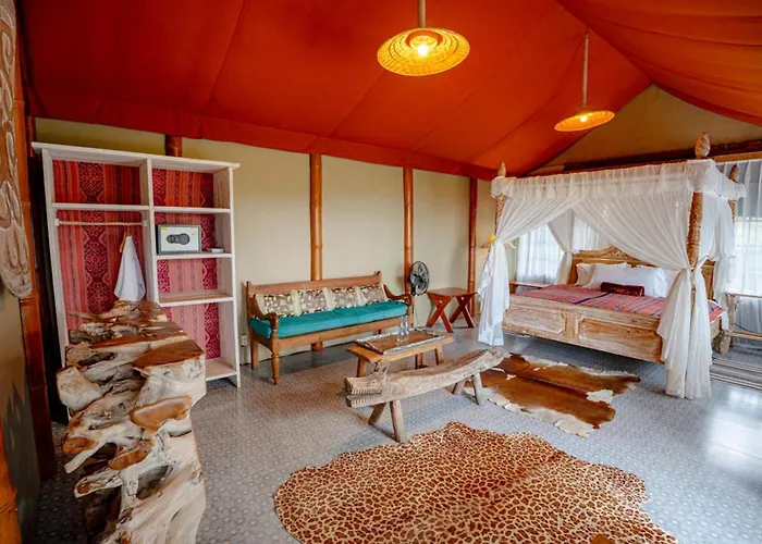 Campo de lujo Sang Giri Mountain Tent By Puri Signatures