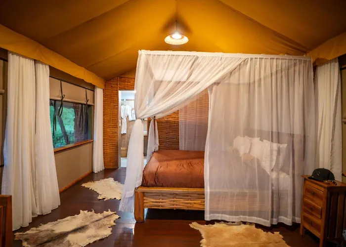 Campo de lujo Sang Giri Mountain Tent By Puri Signatures