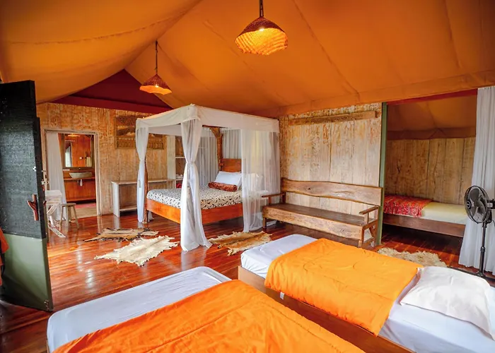 Campo de lujo Sang Giri Mountain Tent By Puri Signatures